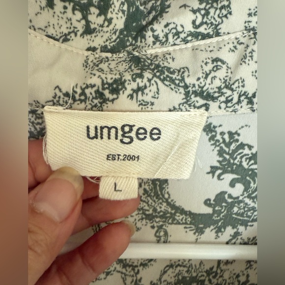 Umgee Green and Cream Patterned Dress - Picture 2 of 6